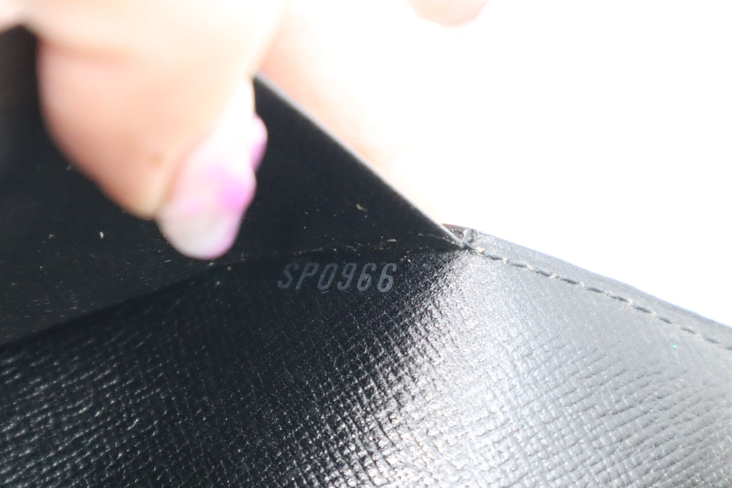 Louis Vuitton Agenda MM in Black Epi Leather