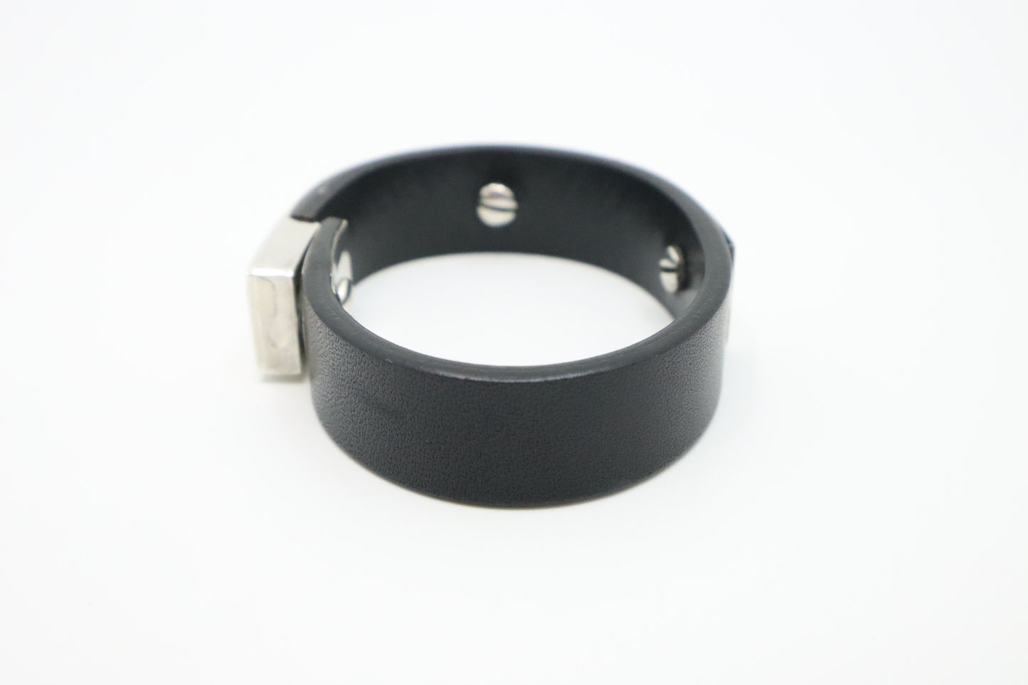 Gucci Bracelet in Black Leather & Sterling Silver