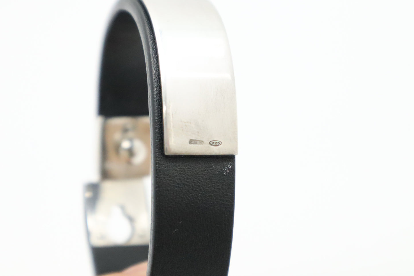 Gucci Bracelet in Black Leather & Sterling Silver