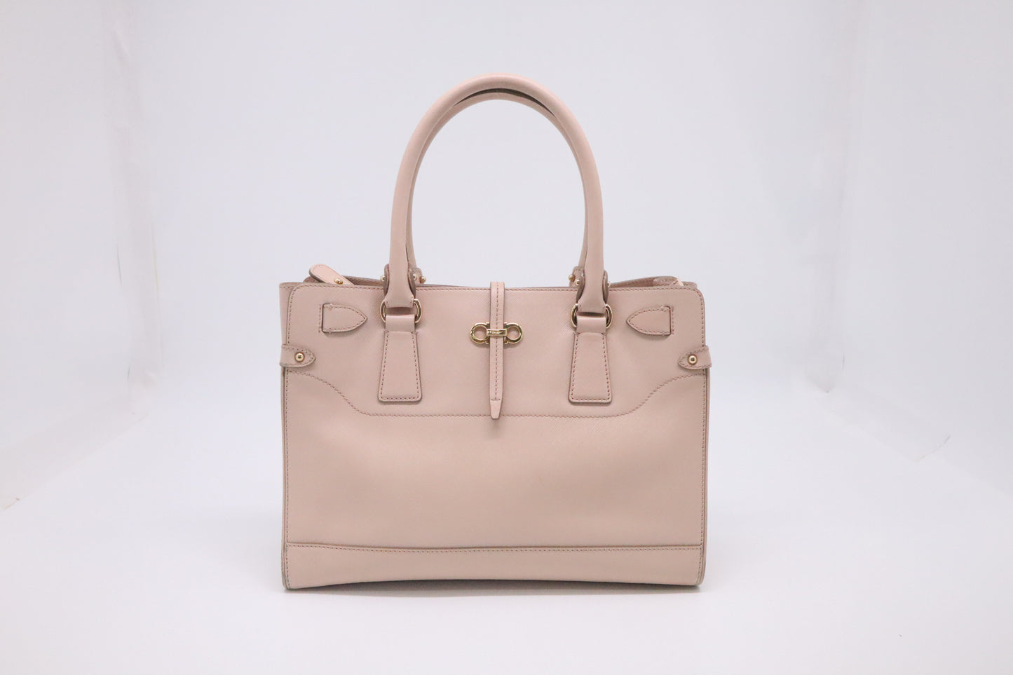 Ferragamo Shoulder Bag in Pink Blush Leather