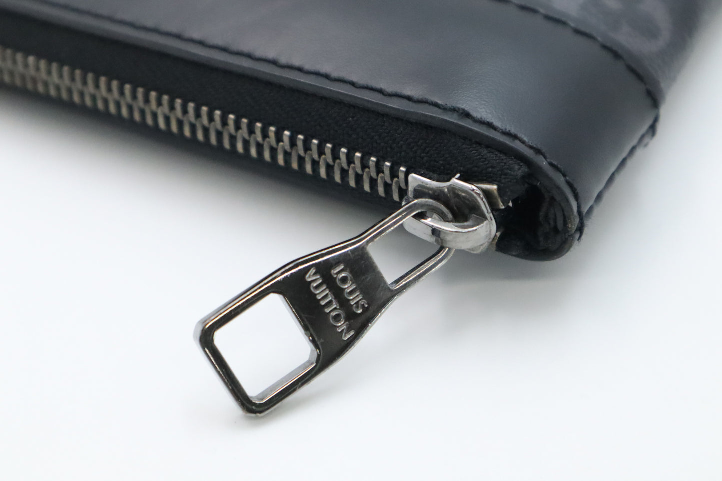 Louis Vuitton Pochette Discovery in Eclipse Monogram Canvas