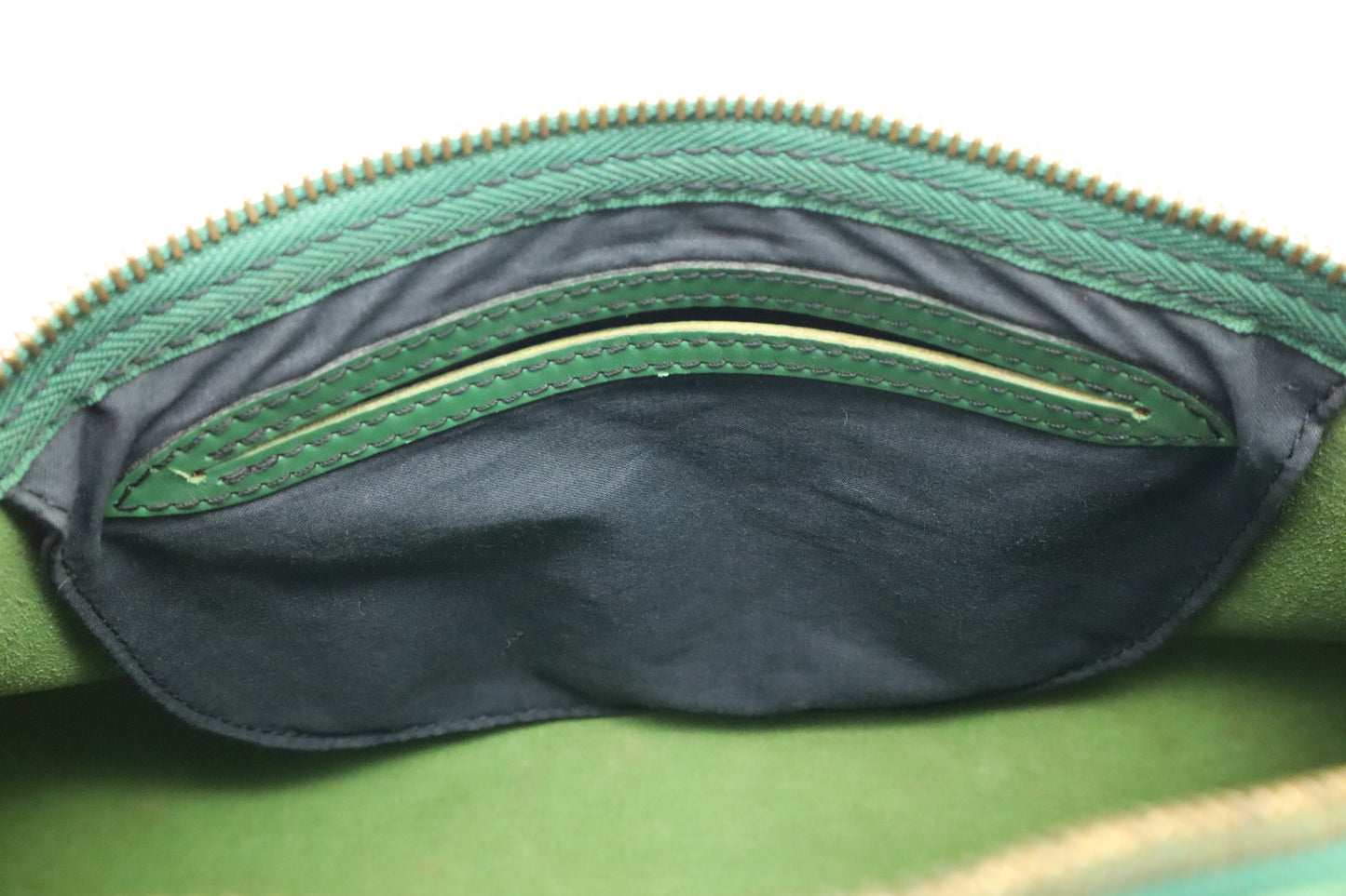 Louis Vuitton Speedy 30 in Green Epi Leather