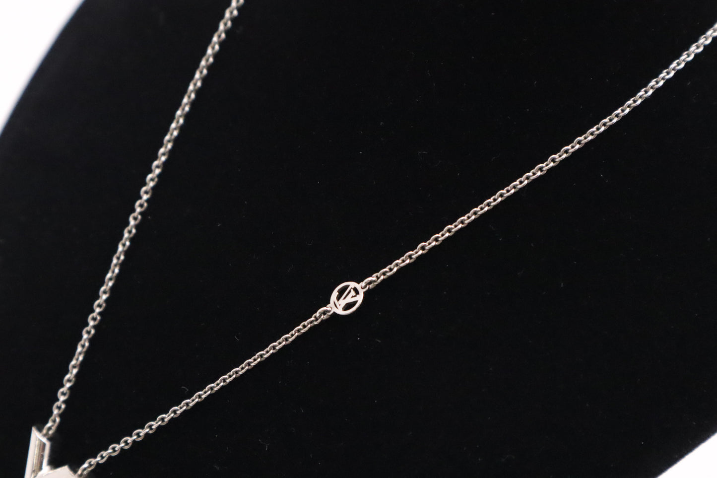 Louis Vuitton Essential V Necklace