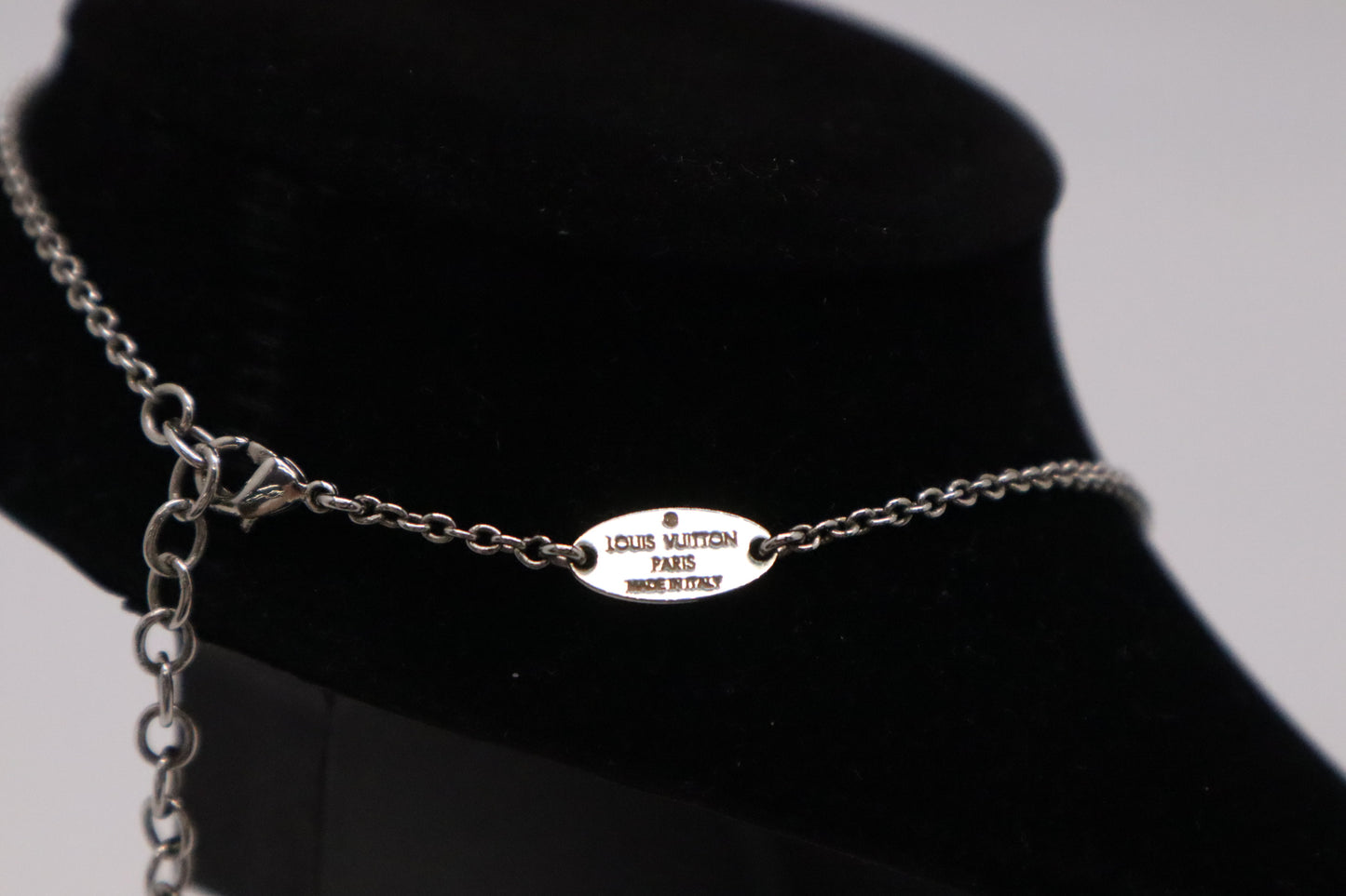 Louis Vuitton Essential V Necklace