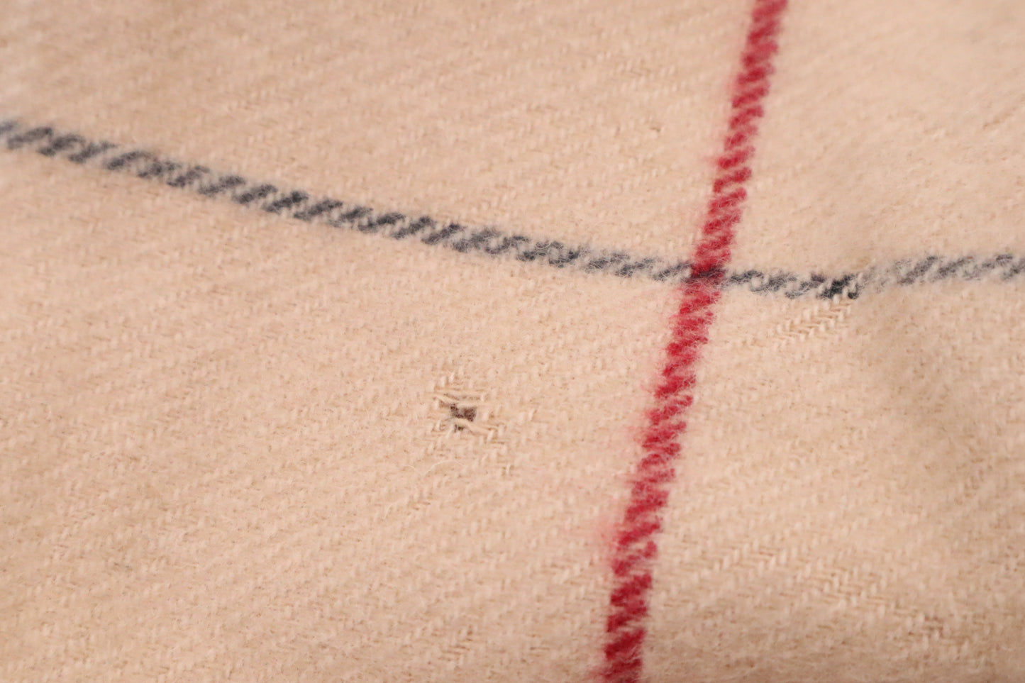 Burberry Scarf in Beige Checked New Wool