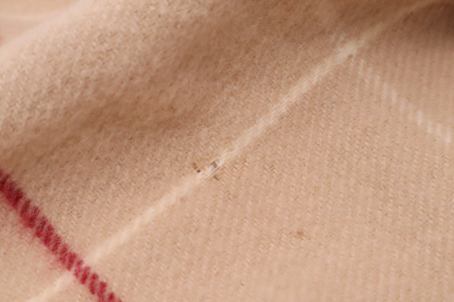 Burberry Scarf in Beige Checked New Wool