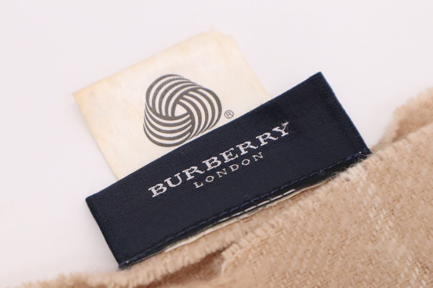 Burberry Scarf in Beige Checked New Wool