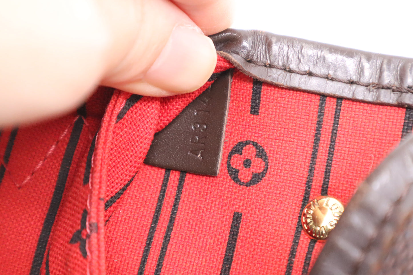 Louis Vuitton Neverfull PM in Damier Ebene Canvas