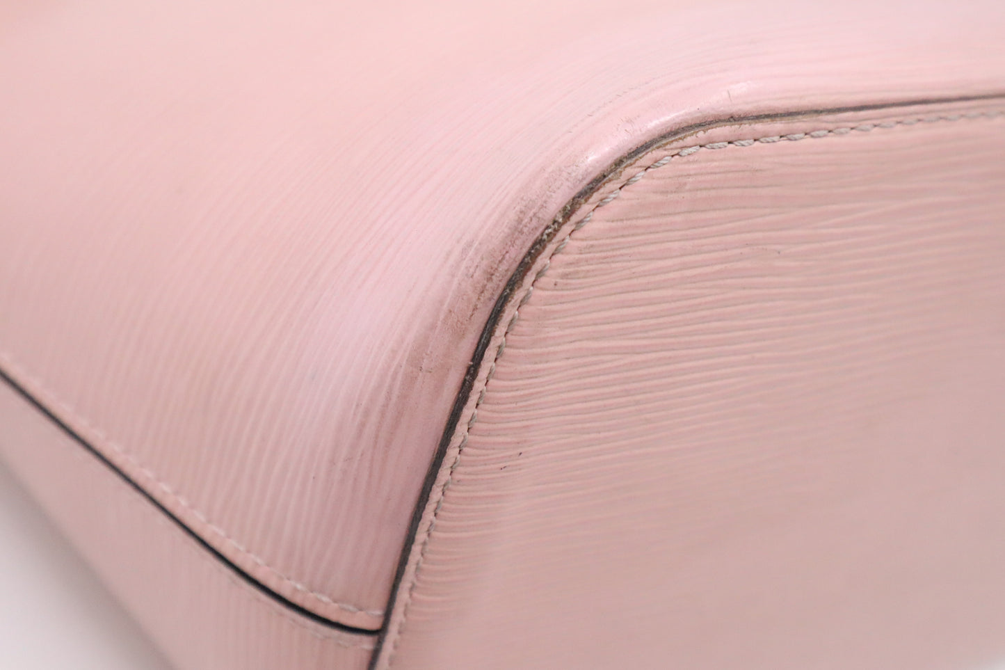 Louis Vuitton Neverfull MM in Pink Epi Leather