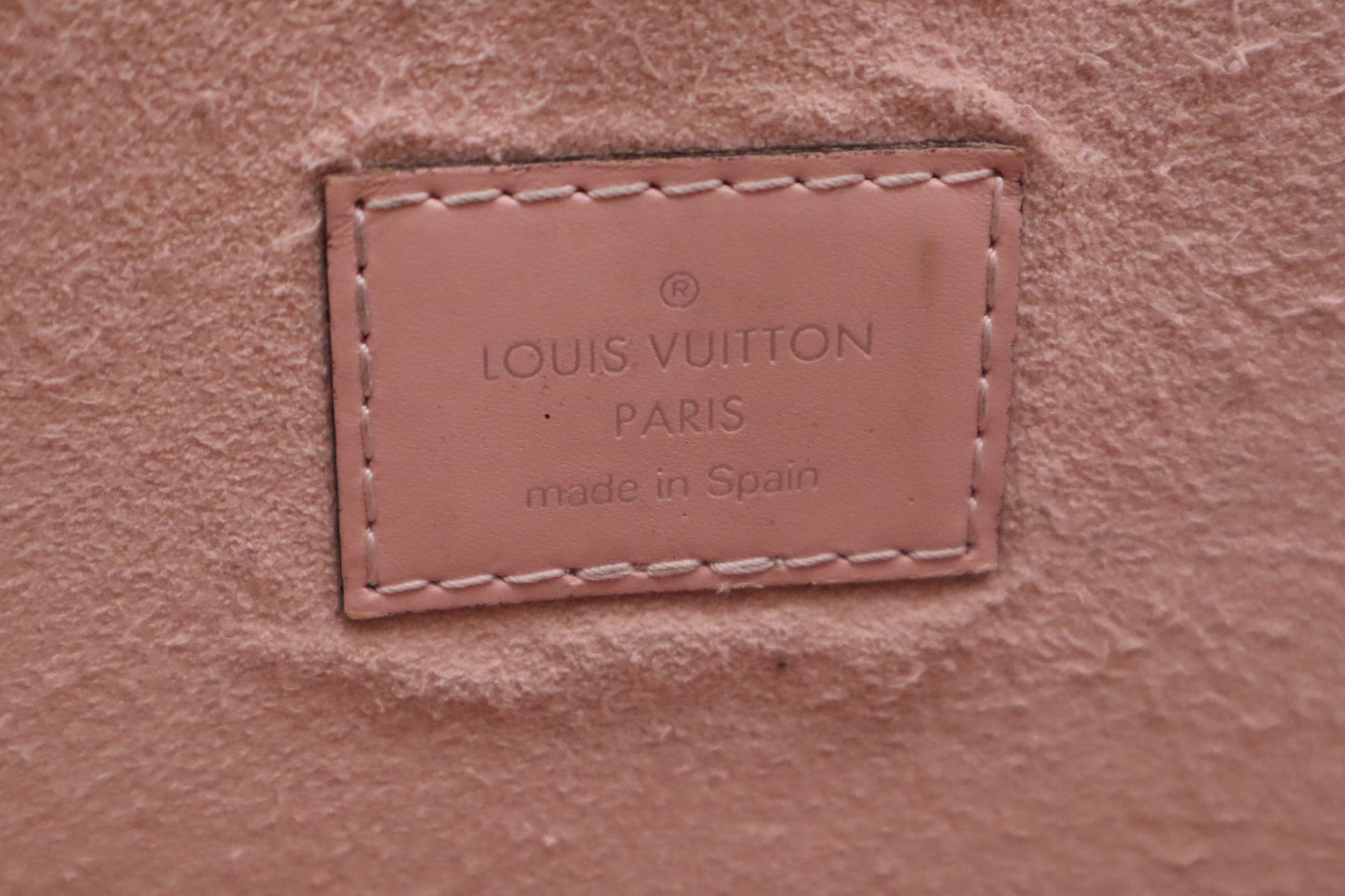 Louis Vuitton Neverfull MM in Pink Epi Leather