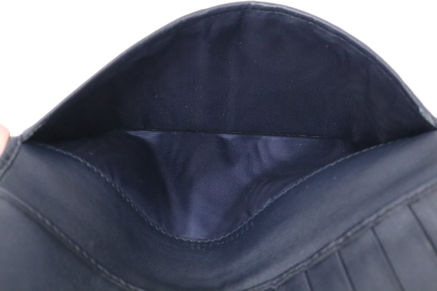 Gucci Bifold Long Wallet in Navy Microguccissima Leather