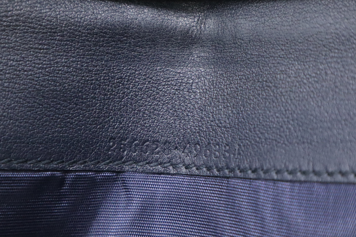 Gucci Bifold Long Wallet in Navy Microguccissima Leather