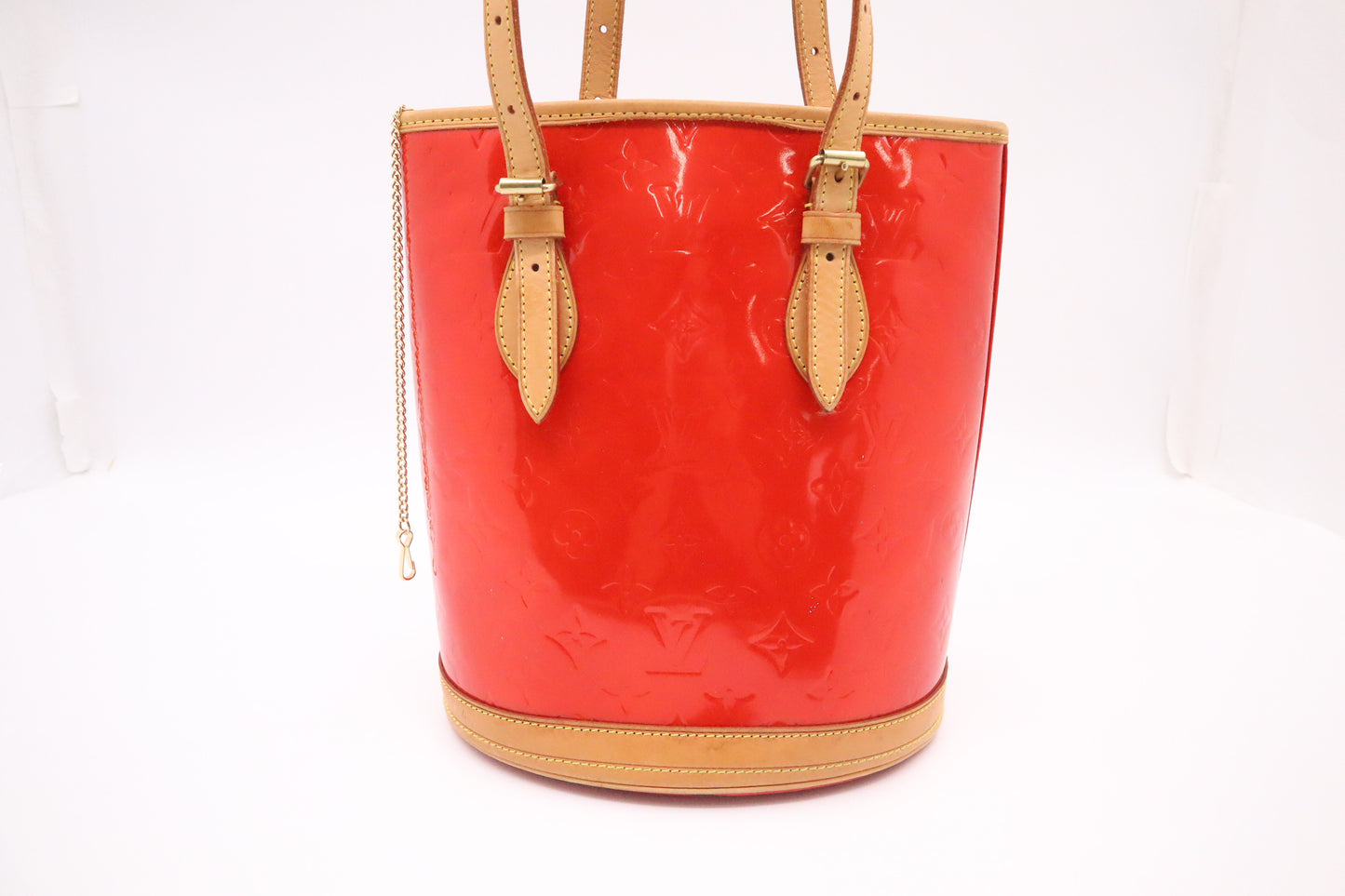 Louis Vuitton Bucket Bag PM in Red Vernis Leather