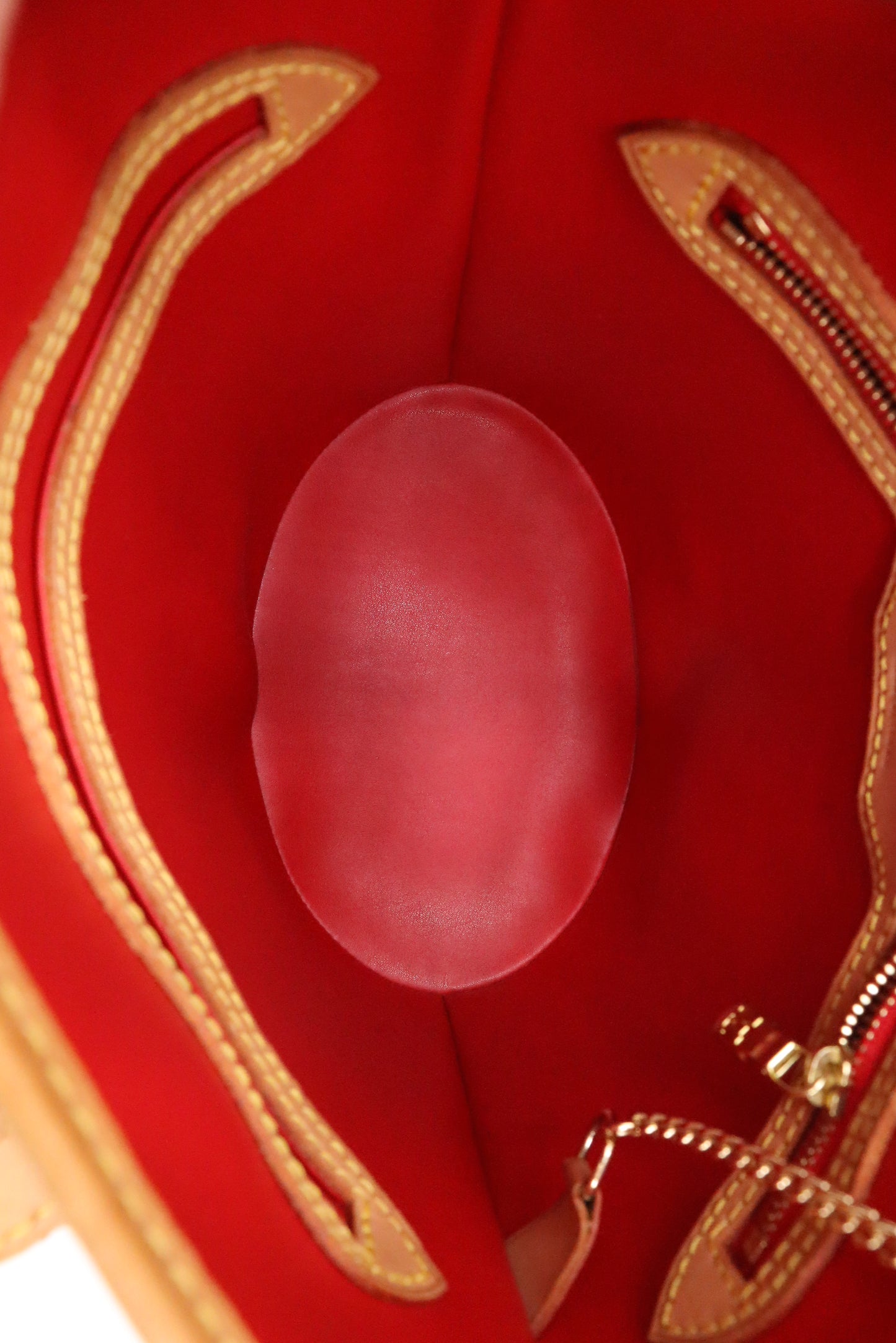 Louis Vuitton Bucket Bag PM in Red Vernis Leather