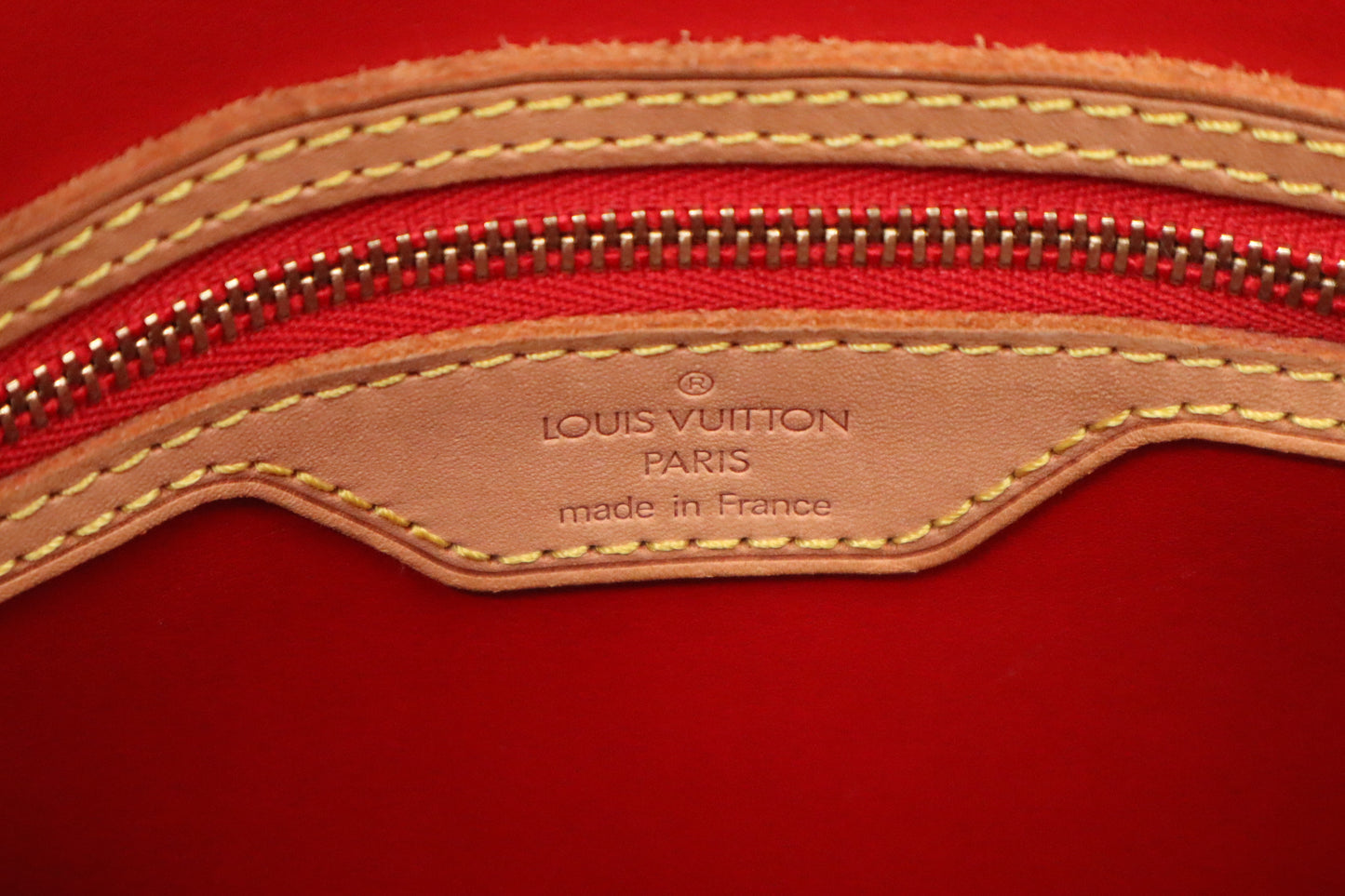 Louis Vuitton Bucket Bag PM in Red Vernis Leather