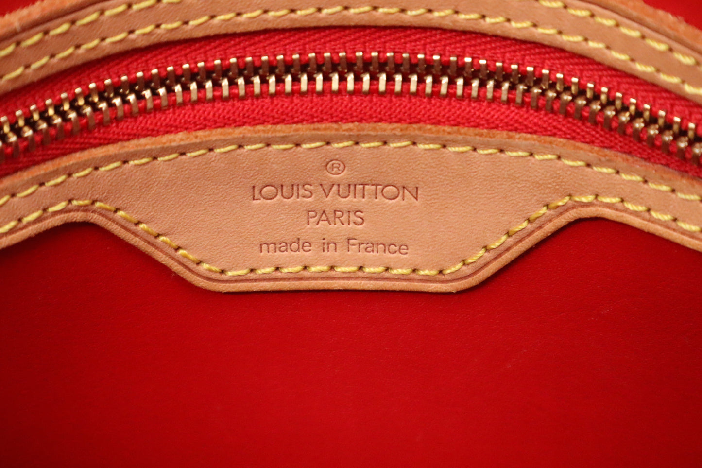 Louis Vuitton Bucket Bag PM in Red Vernis Leather