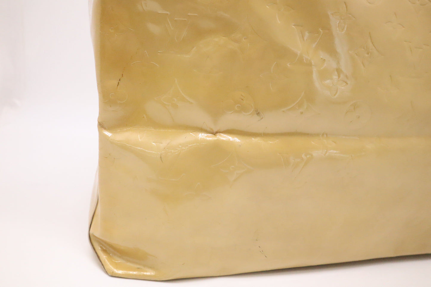 Louis Vuitton Reade GM in Yellow Beige Vernis Leather