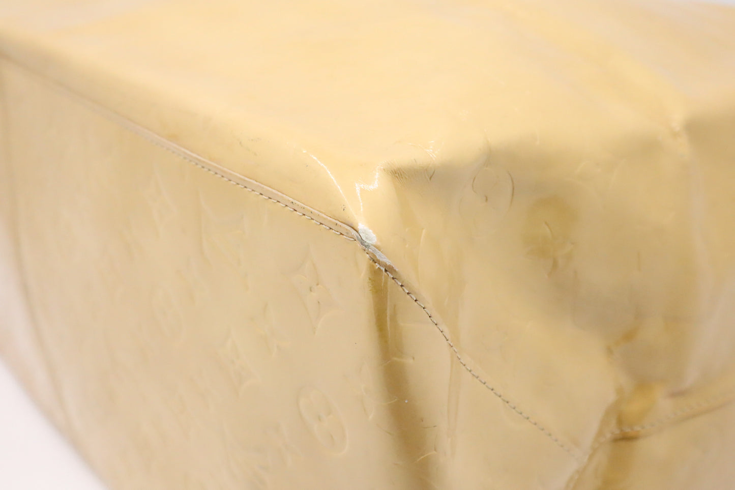 Louis Vuitton Reade GM in Yellow Beige Vernis Leather