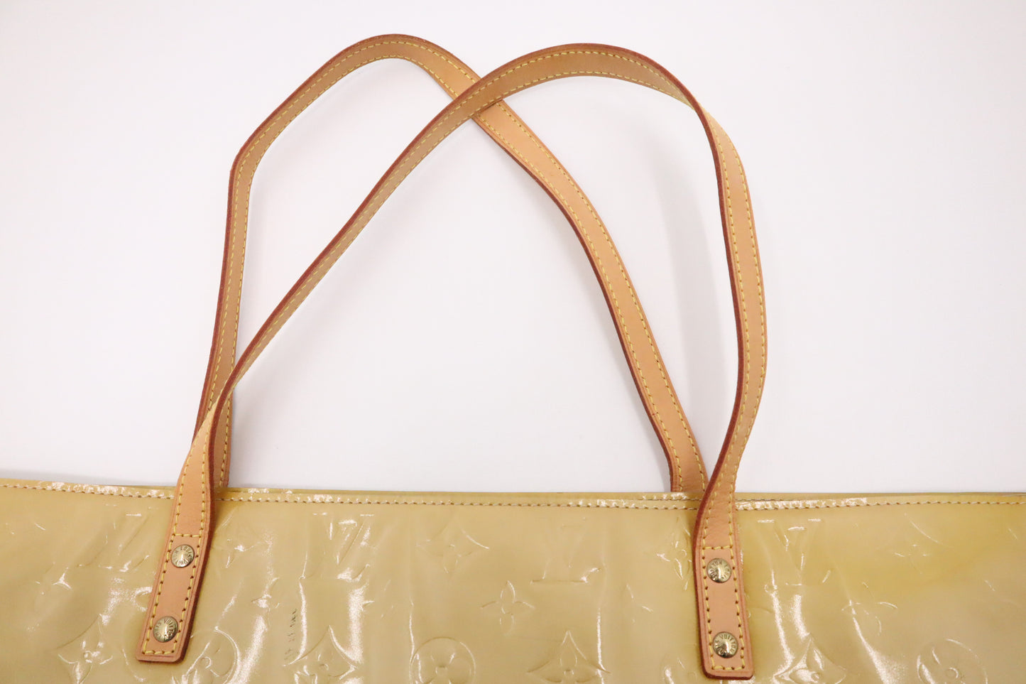 Louis Vuitton Reade GM in Yellow Beige Vernis Leather