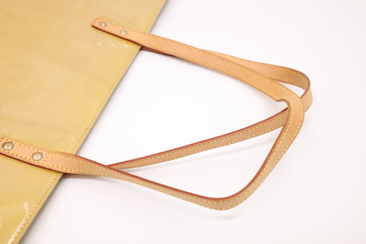 Louis Vuitton Reade GM in Yellow Beige Vernis Leather