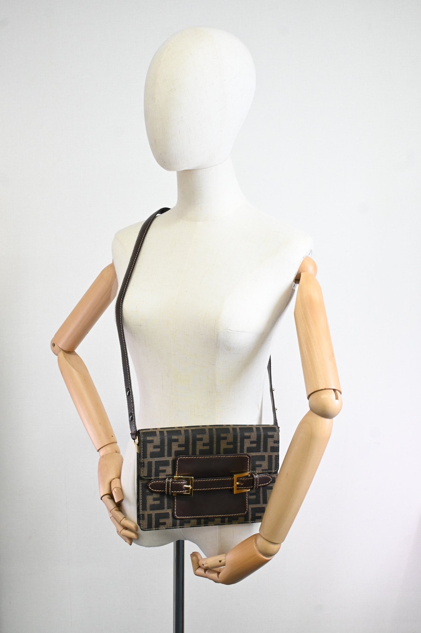 Fendi Shoulder Bag in Zucca Canvas