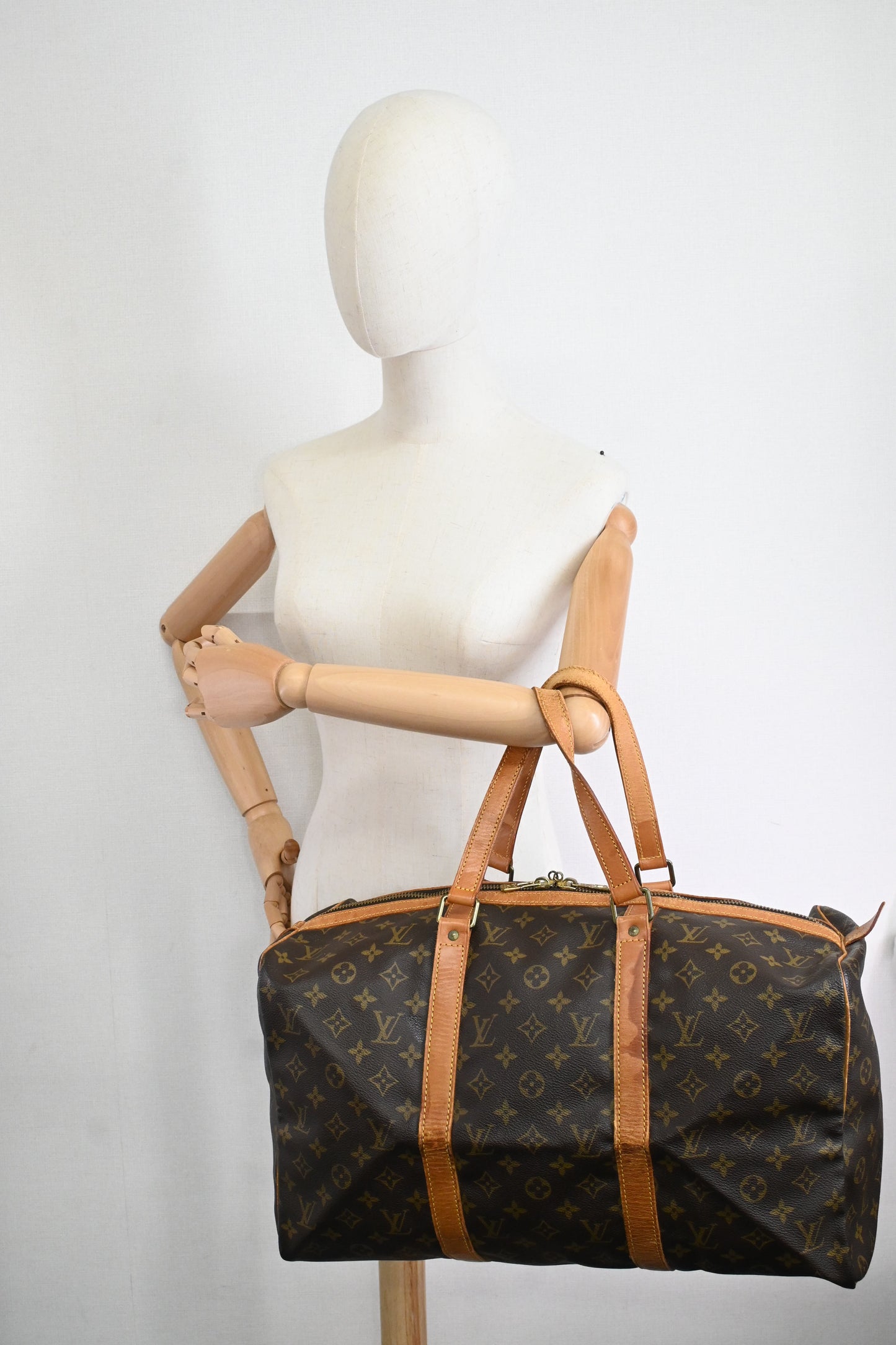 Louis Vuitton Sac Souple 45 in Monogram Canvas