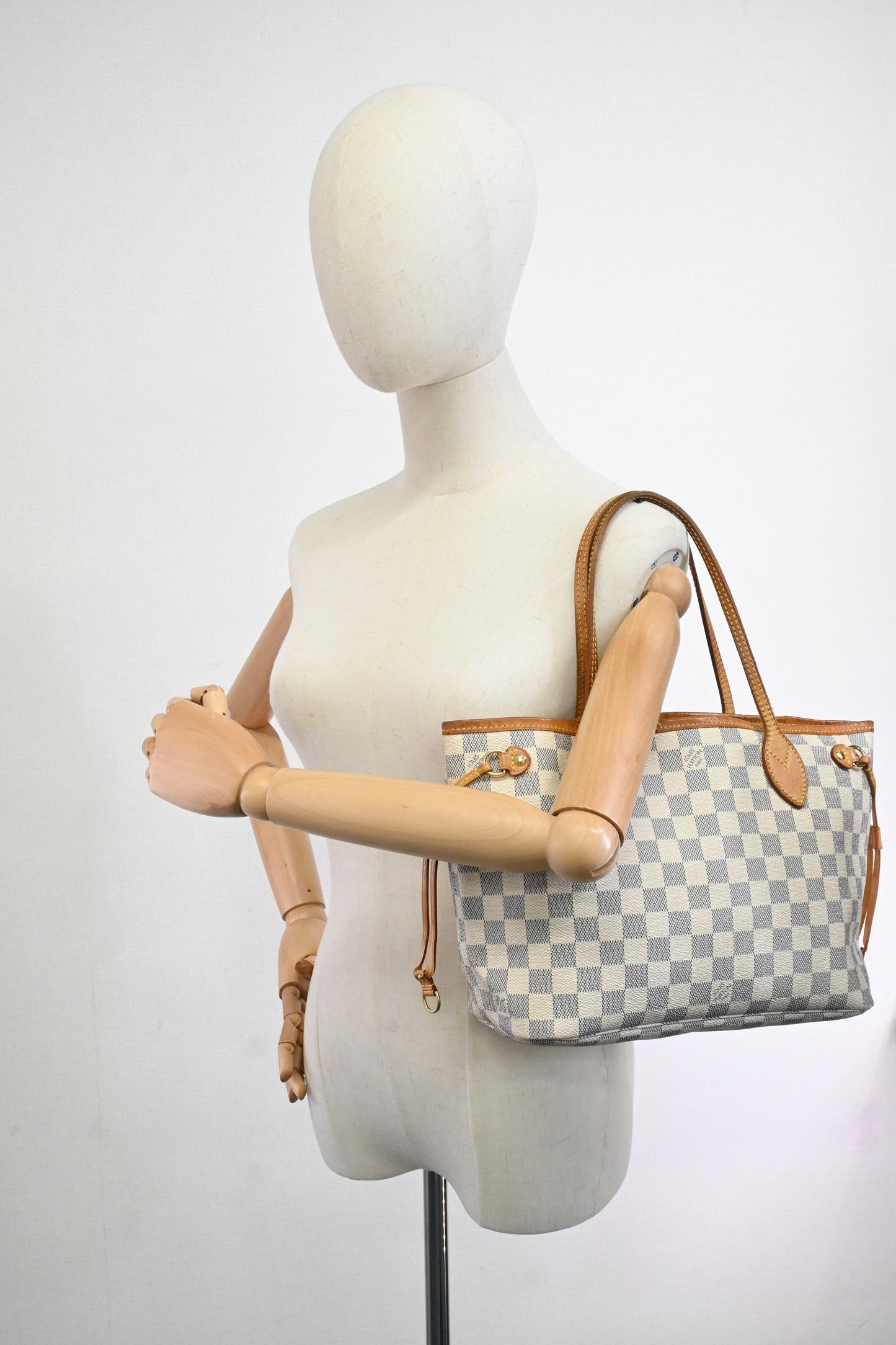 Louis Vuitton Neverfull PM in Damier Azur Canvas