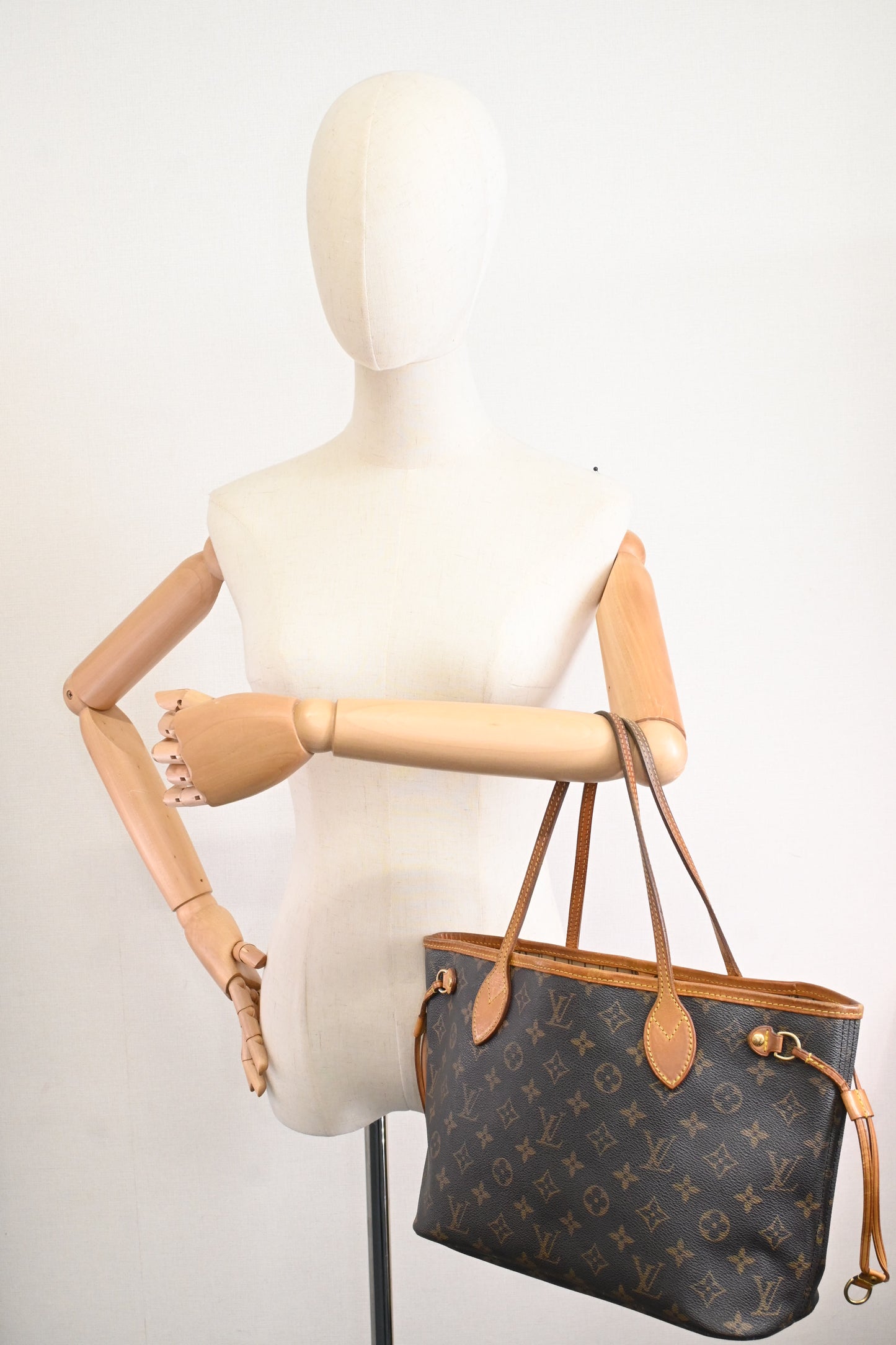 Louis Vuitton Neverfull PM in Monogram Canvas