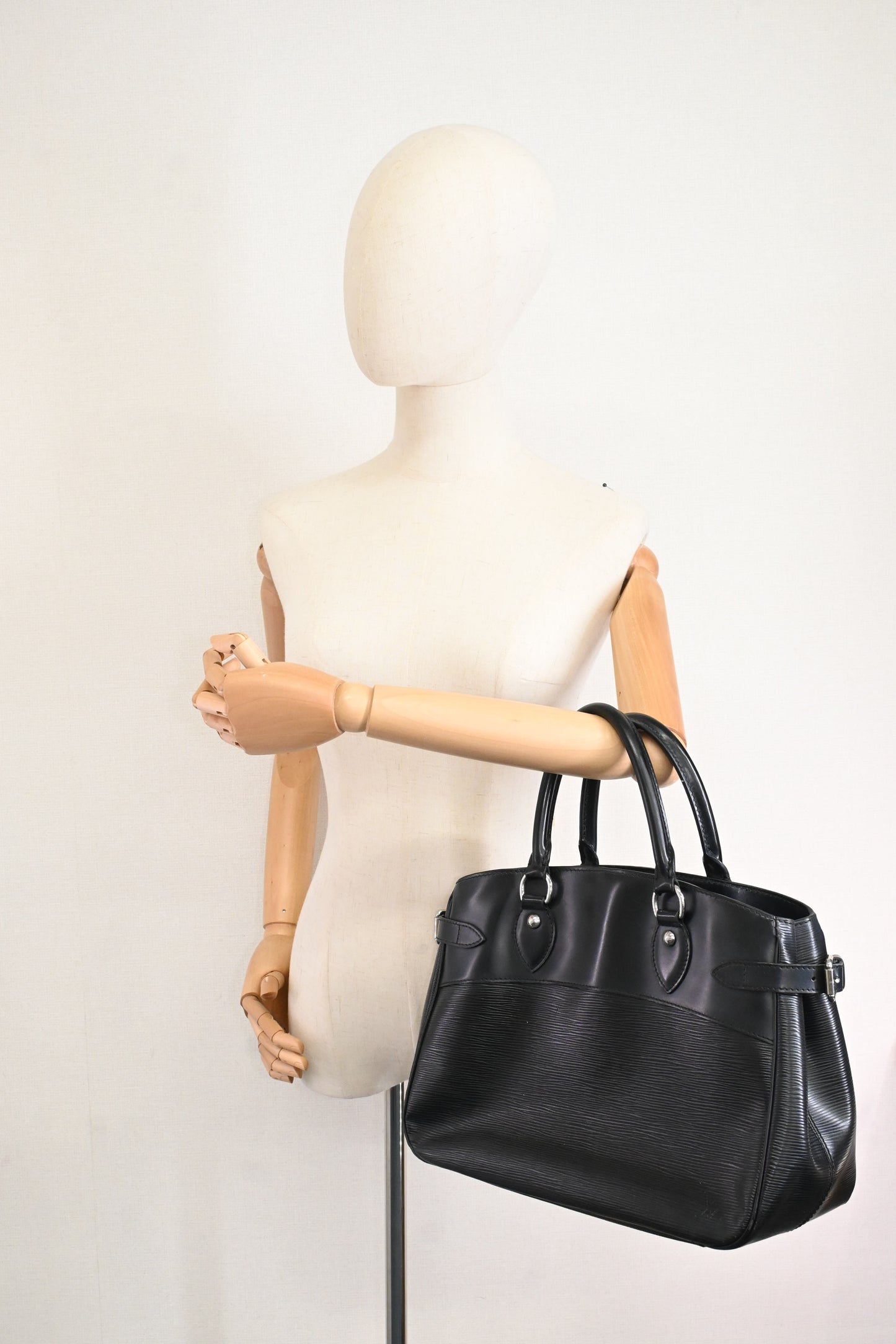 Louis Vuitton Passy in Black Epi Leather