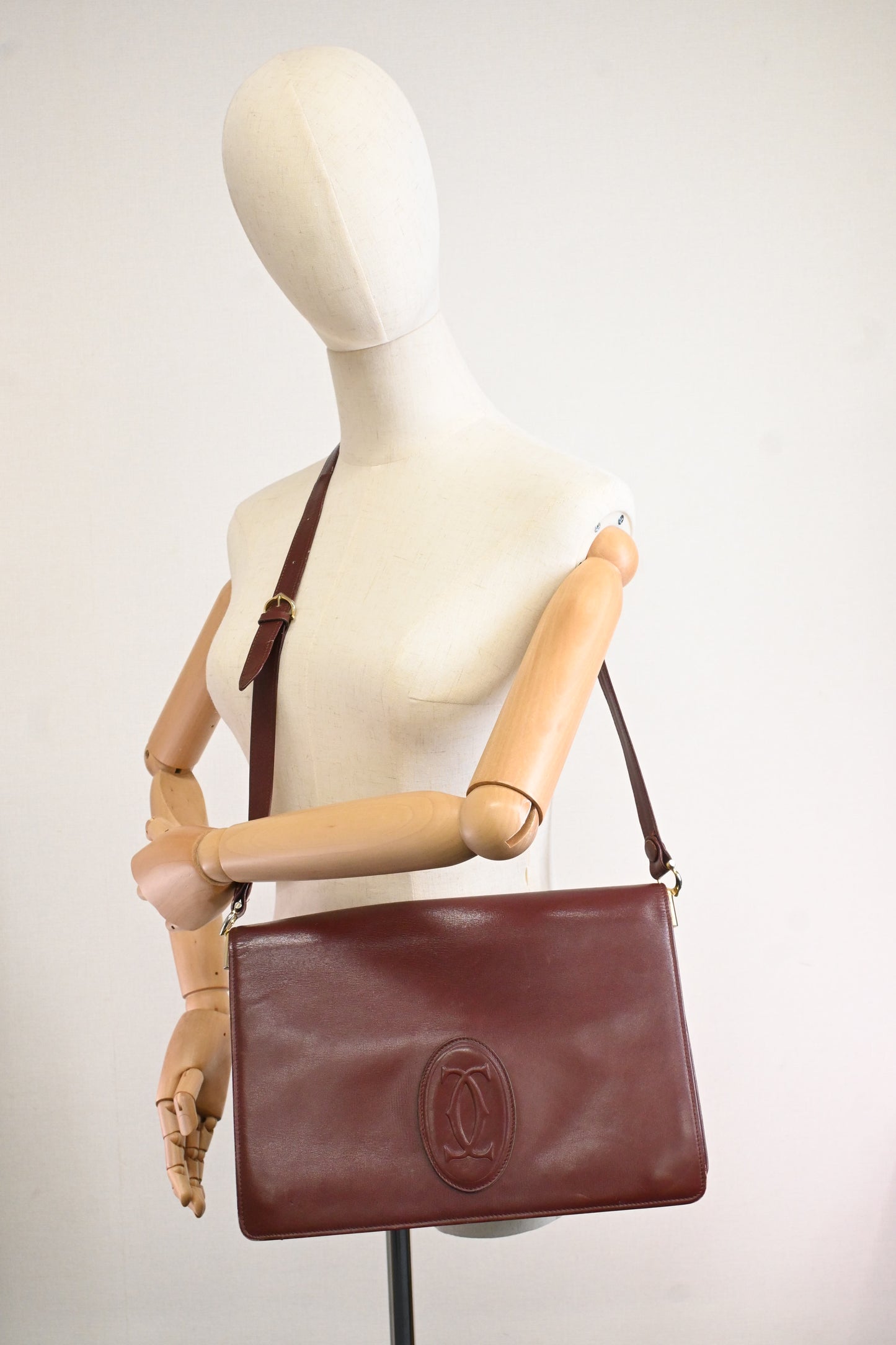 Cartier Messenger Shoulder Bag in Burgundy Leather