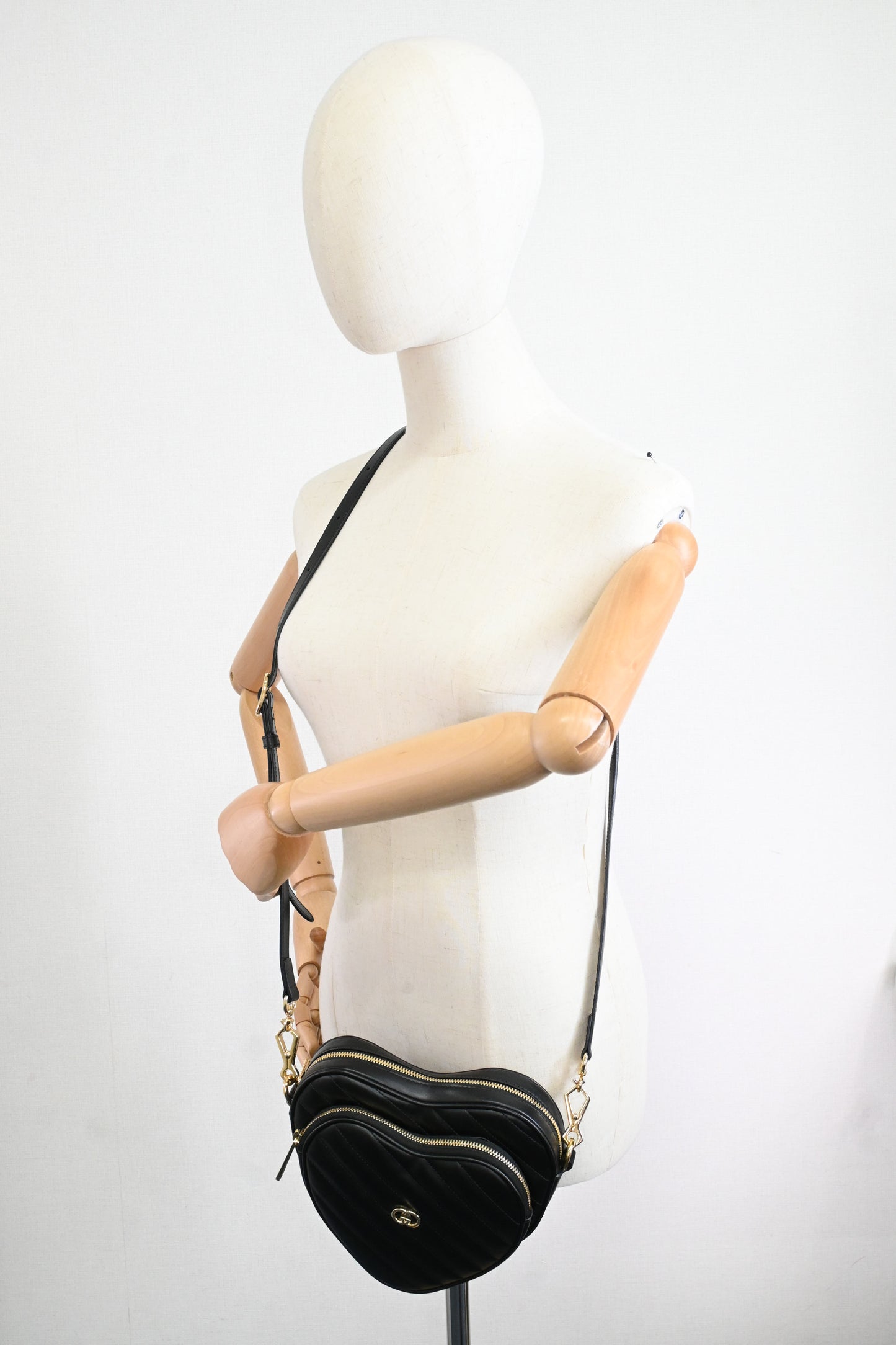 Gucci Heart Crossbody Bag in Black Quilted Leather