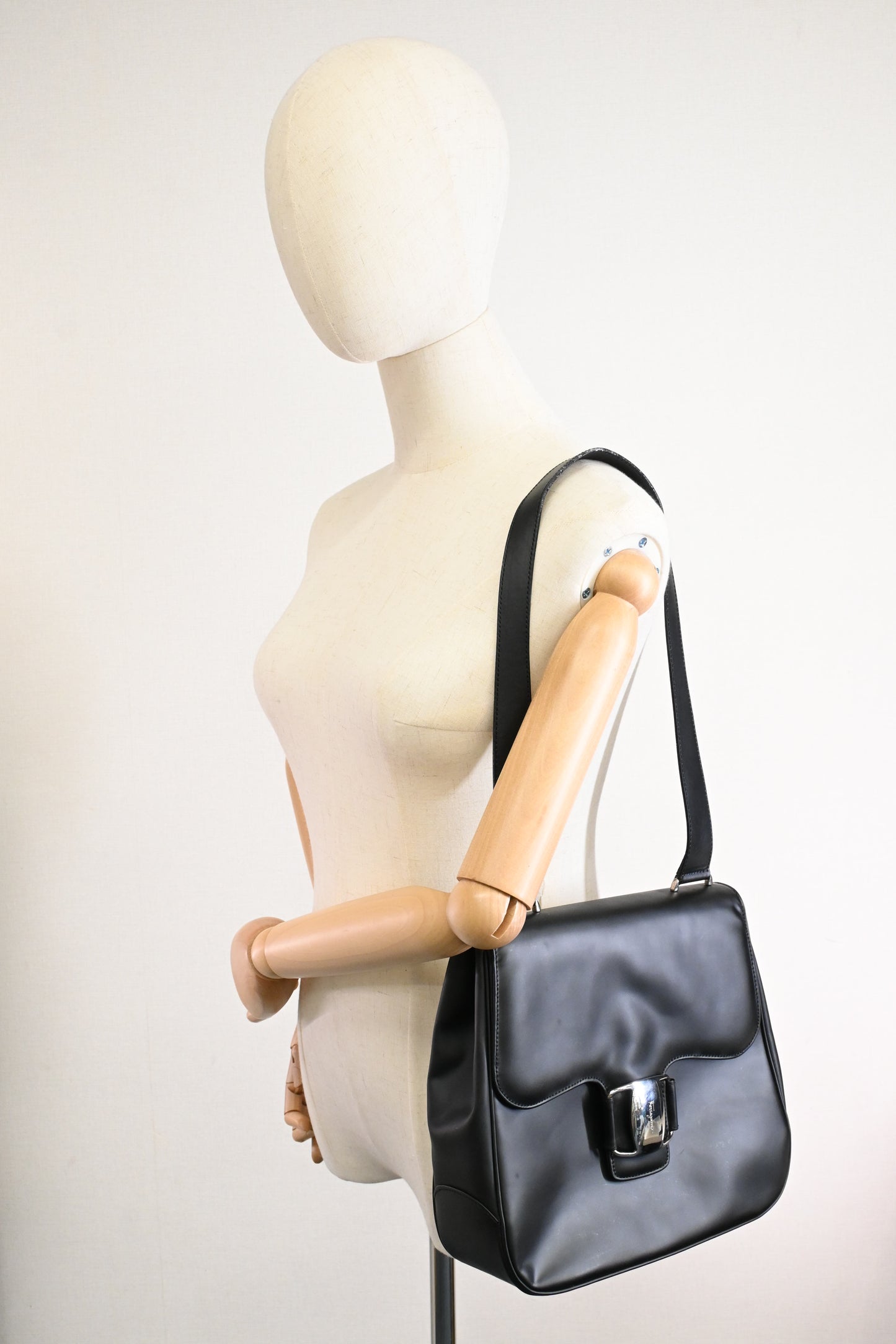 Ferragamo Shoulder Bag in Matte Black Leather