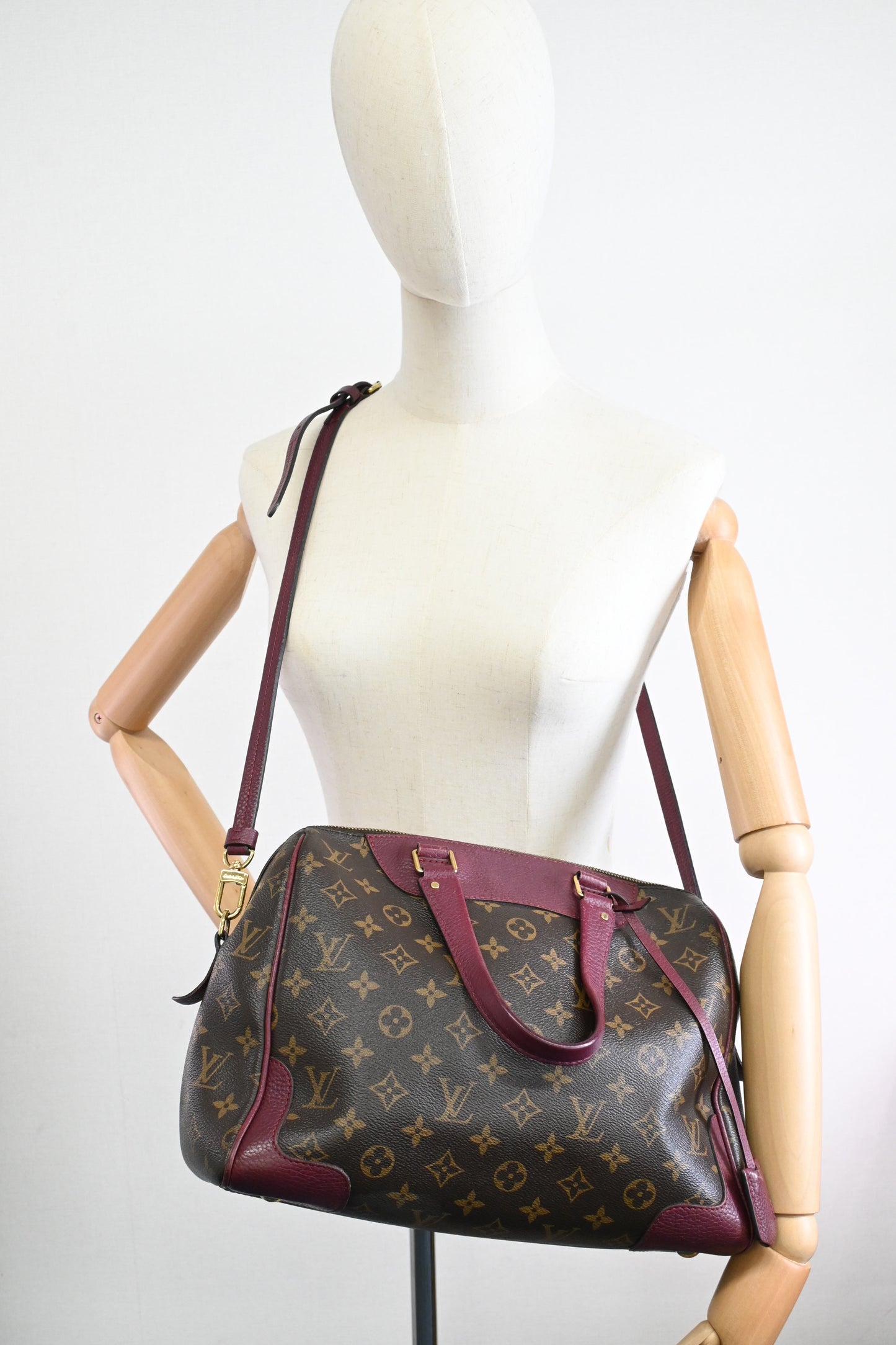 Louis Vuitton Retiro NM in Monogram Canvas and Aurore Leather