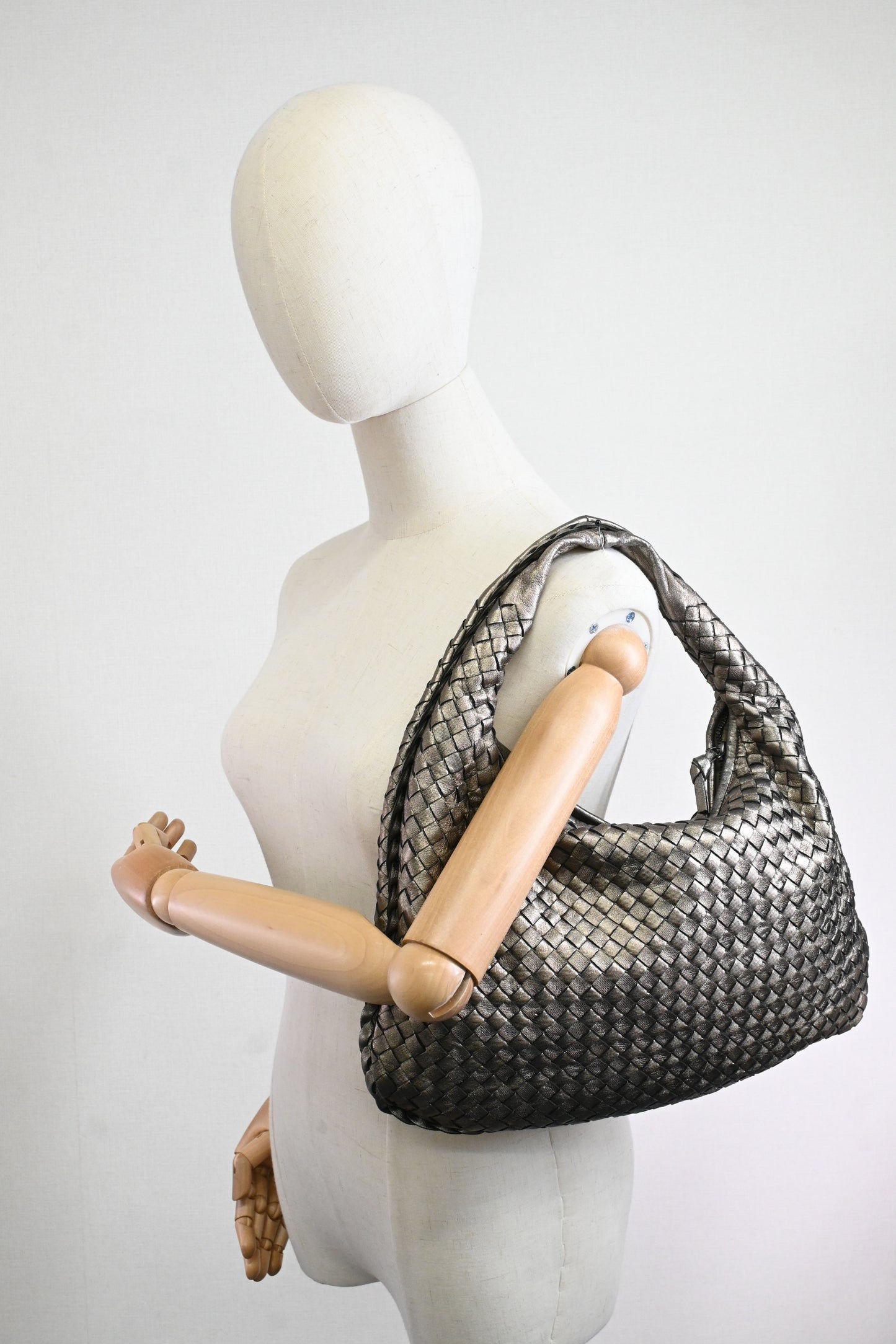 Bottega Veneta in Bronze Intrecciato Leather