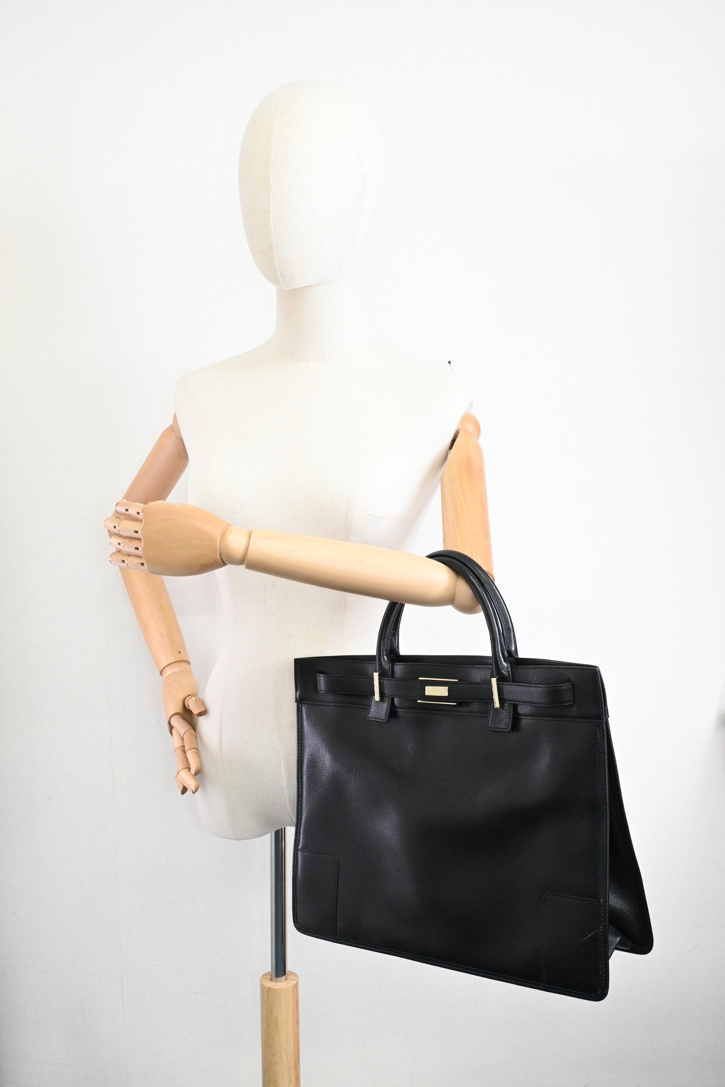 Gucci Handbag in Black Leather