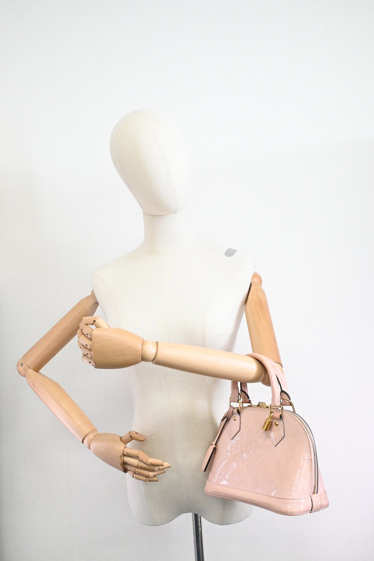 Louis Vuitton Alma BB in Pink Vernis Leather