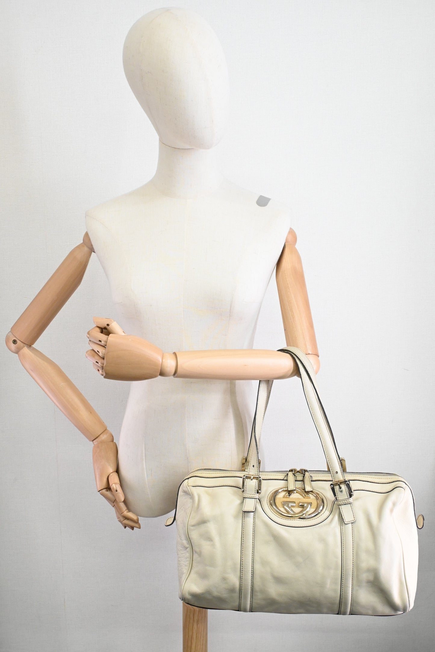 Gucci Britt Boston Bag in Cream Leather