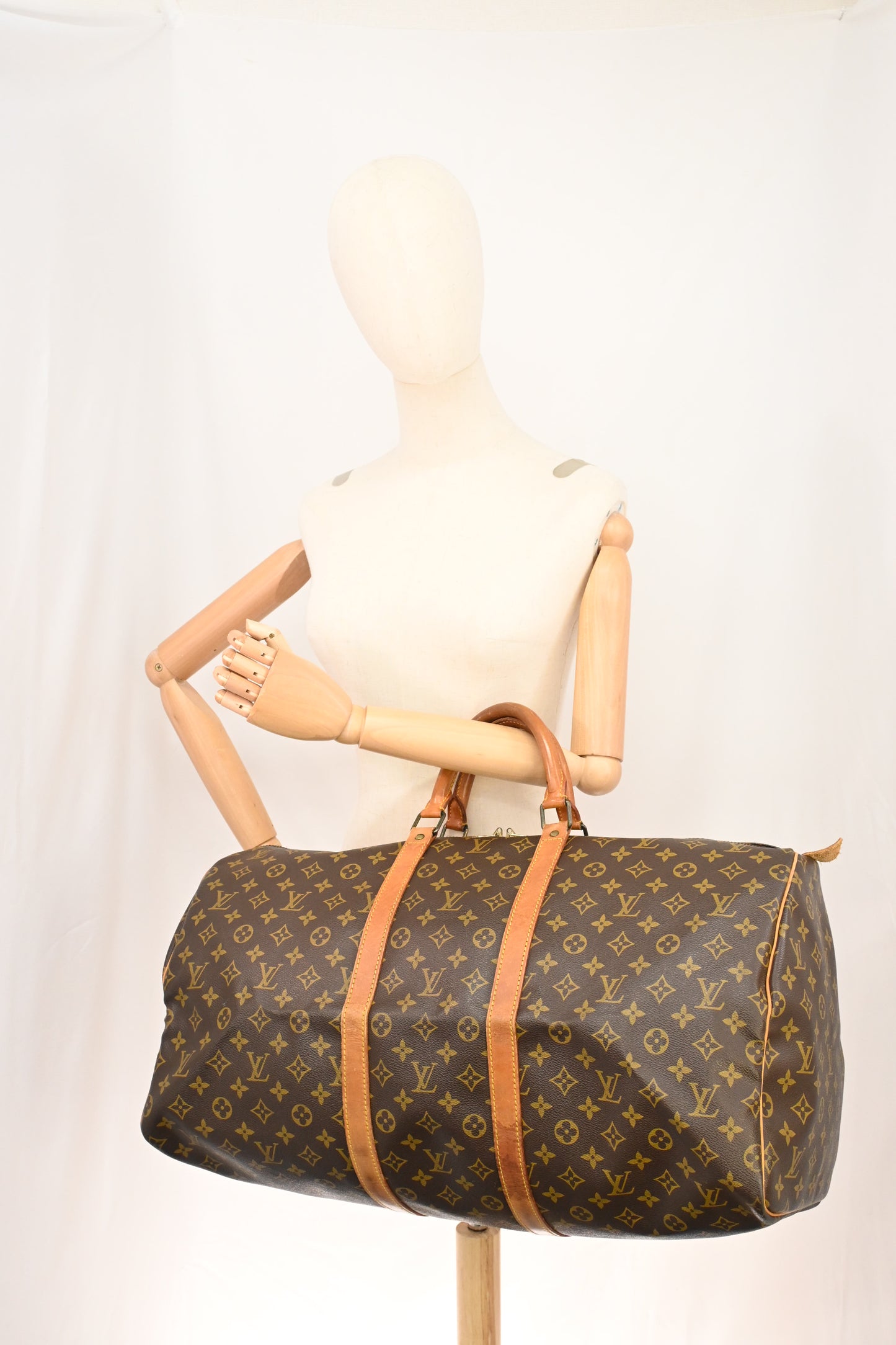 Louis Vuitton Keepall 55 in Monogram Canvas