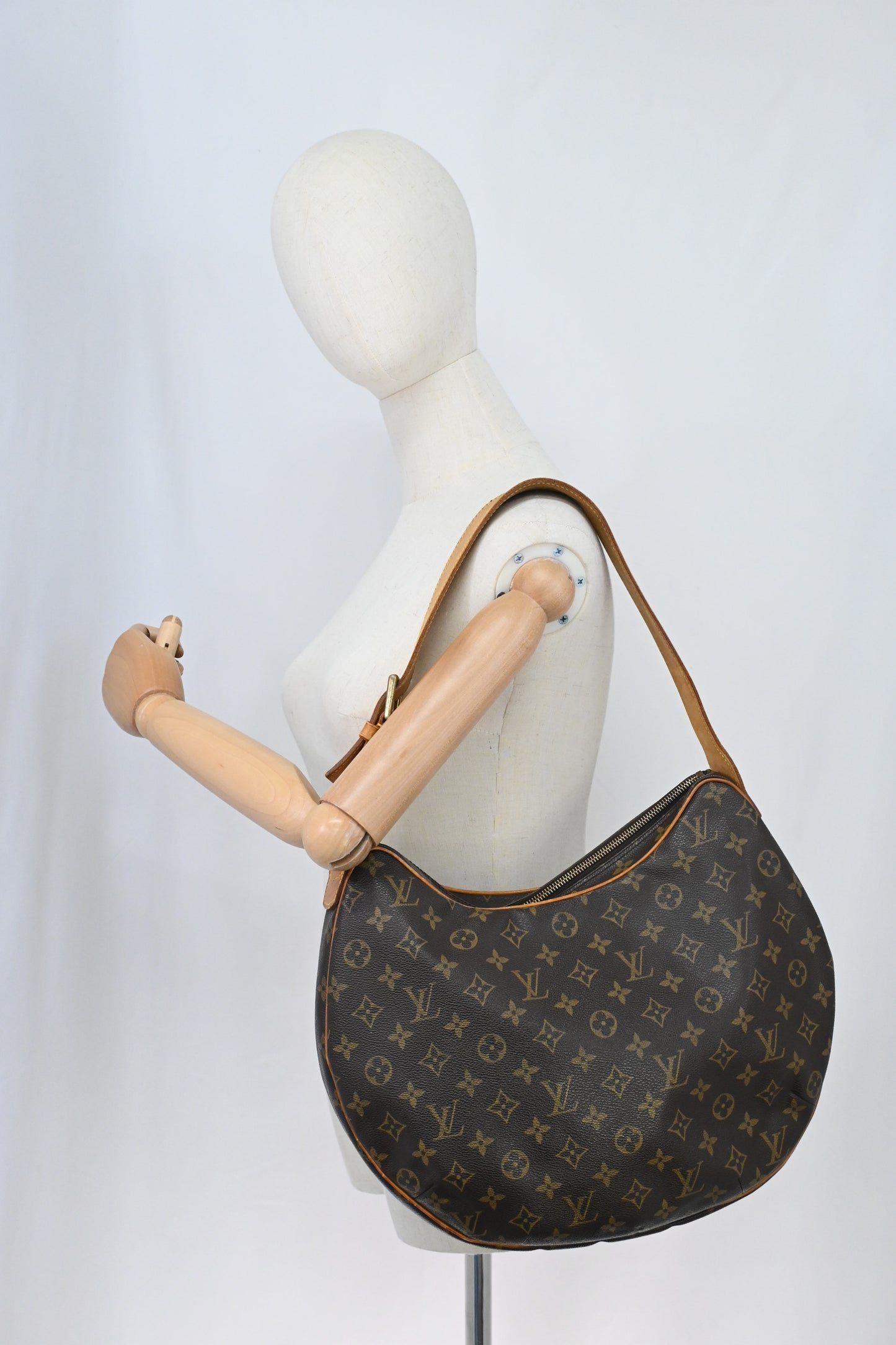 Louis Vuitton Croissant GM in Monogram Canvas