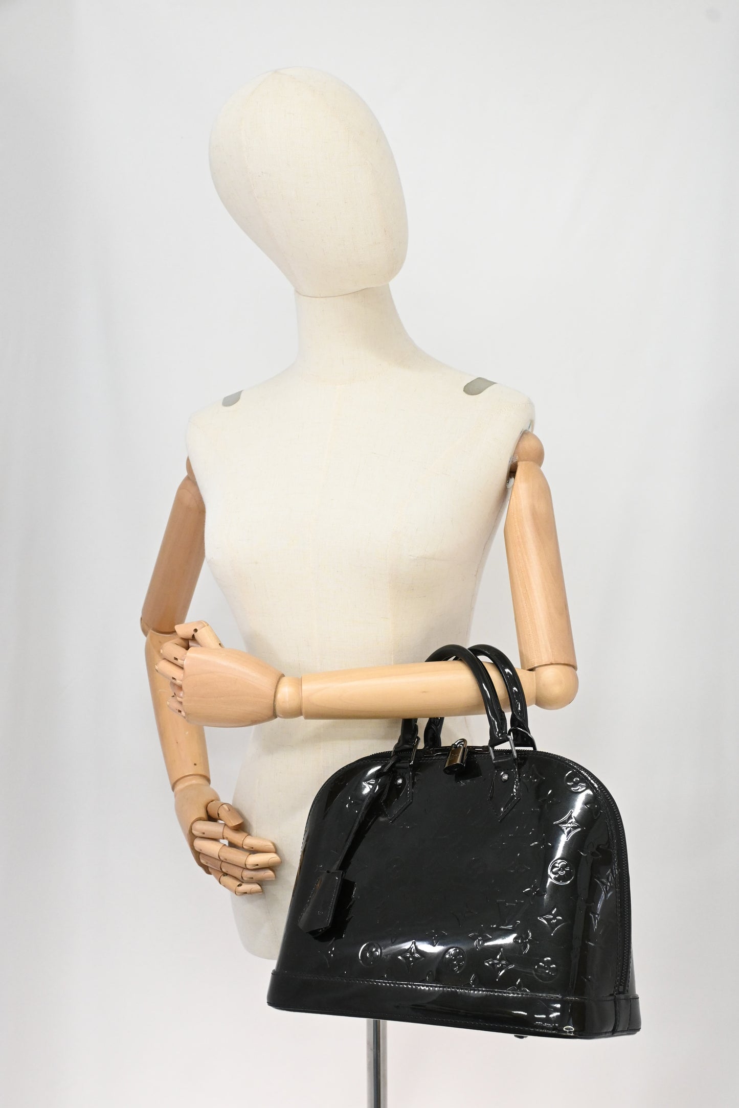 Louis Vuitton Alma in Black Magnetique Vernis Leather