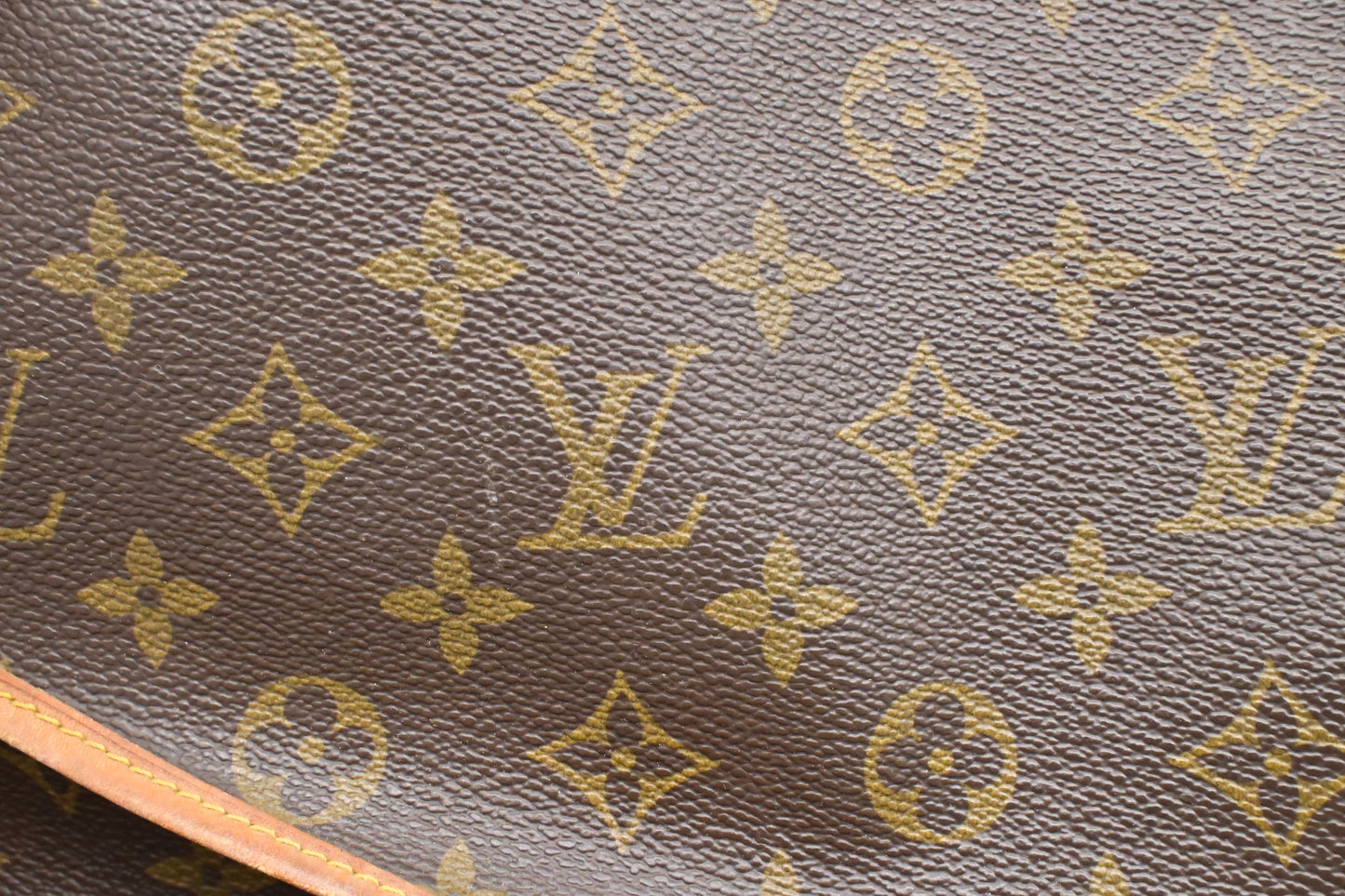 Louis Vuitton Saumur 43 in Monogram Canvas