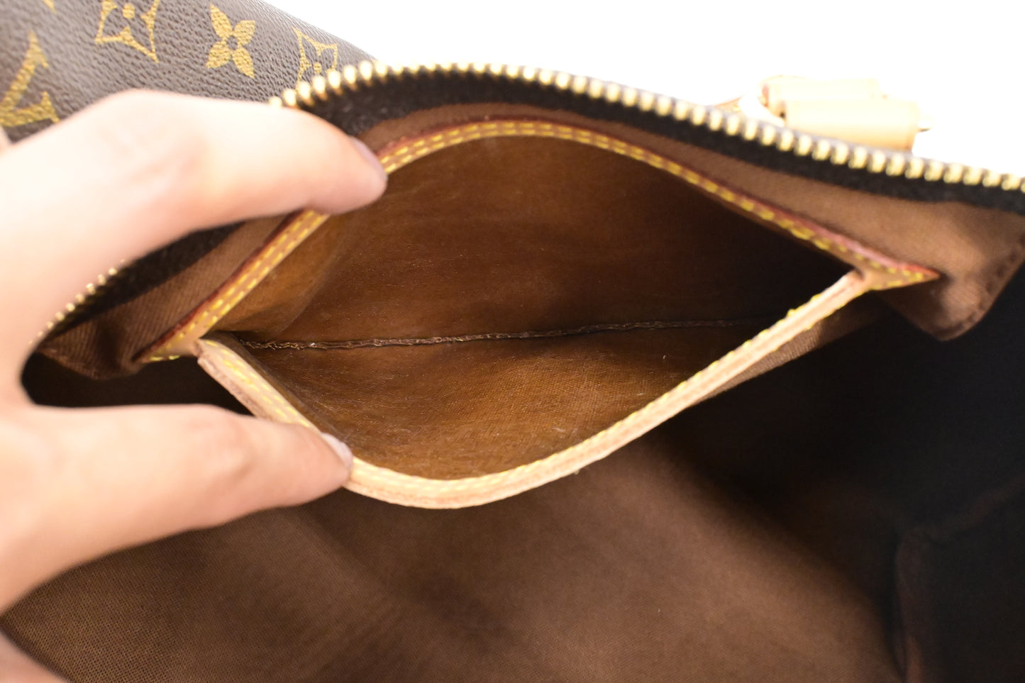 Louis Vuitton Speedy 35 in Monogram Canvas