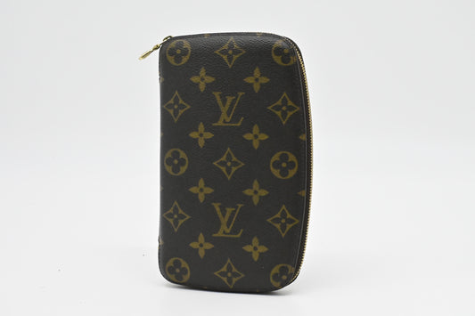 Louis Vuitton Agenda Geode in Monogram Canvas