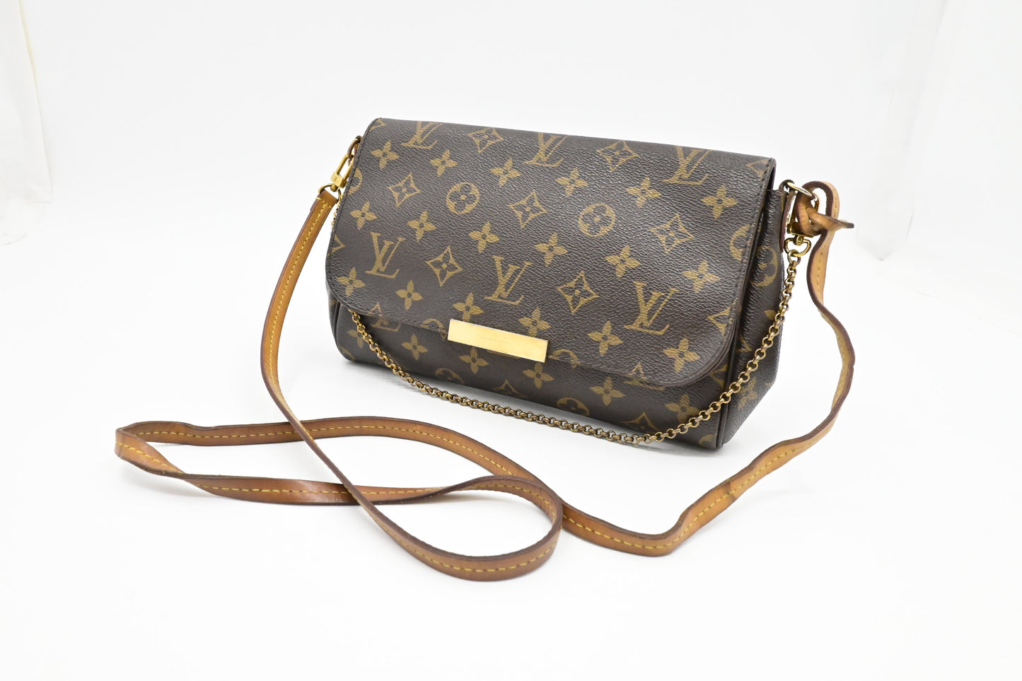 Louis Vuitton Favorite MM in Monogram Canvas