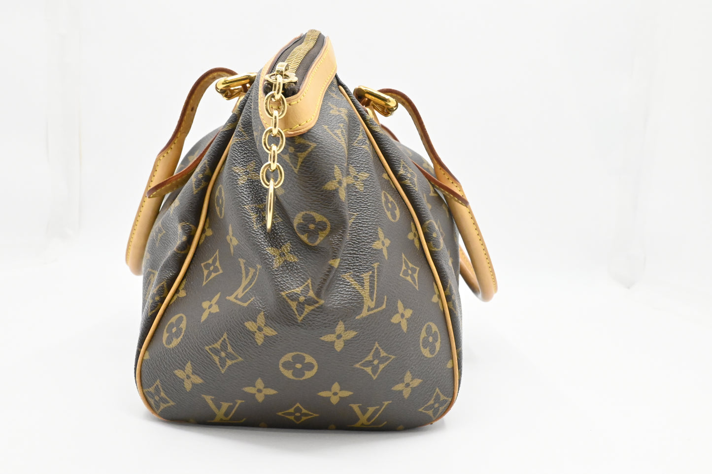 Louis Vuitton Tivoli GM in Monogram Canvas