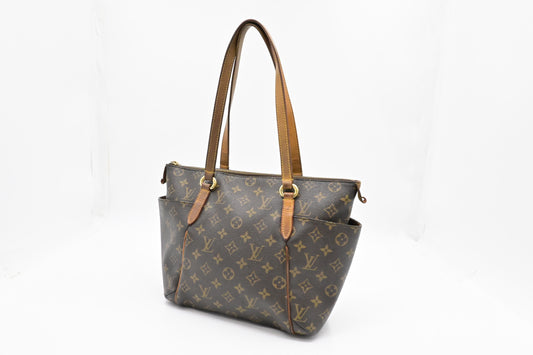Louis Vuitton Totally PM in Monogram Canvas