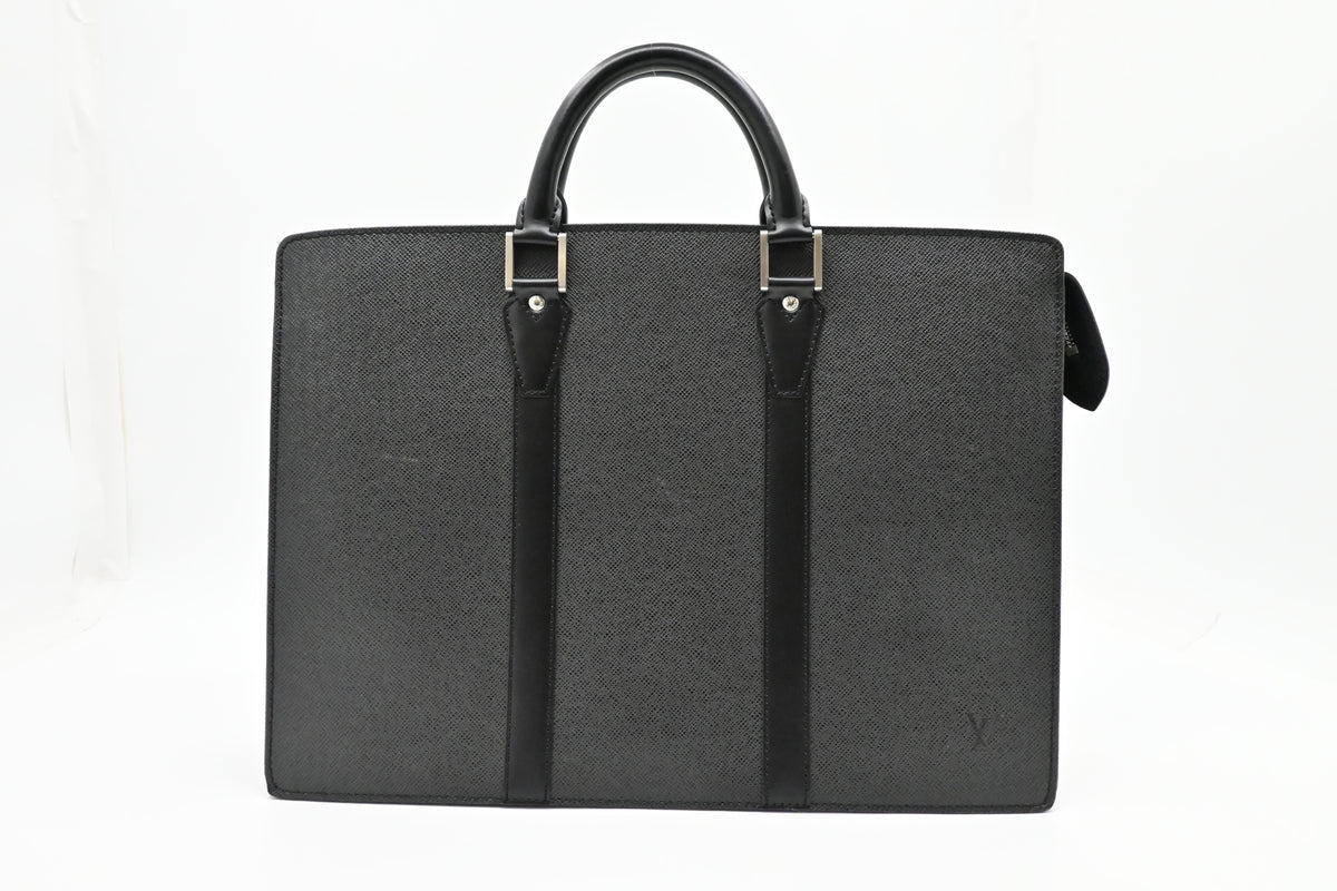 Louis Vuitton Porte Documents Rosan in Black Taiga Leather