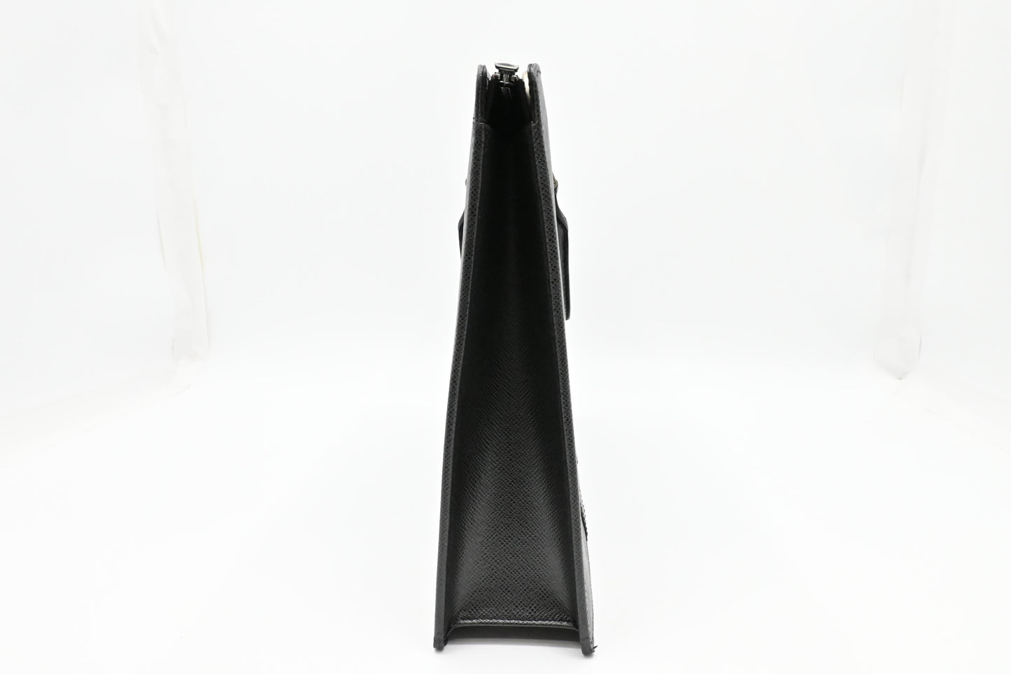 Louis Vuitton Porte Documents Rosan in Black Taiga Leather