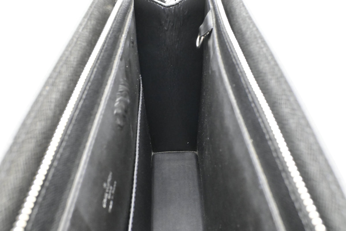 Louis Vuitton Porte Documents Rosan in Black Taiga Leather