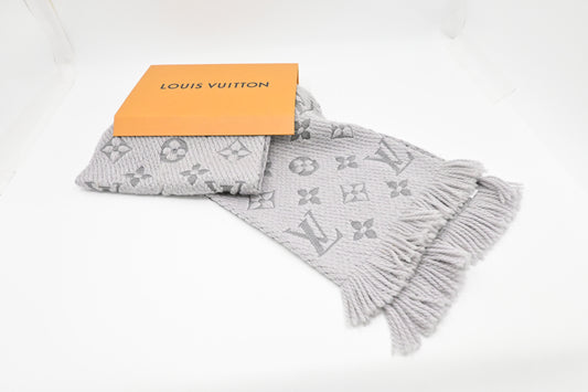 Louis Vuitton Logomania Scarf in Gray Wool and Silk